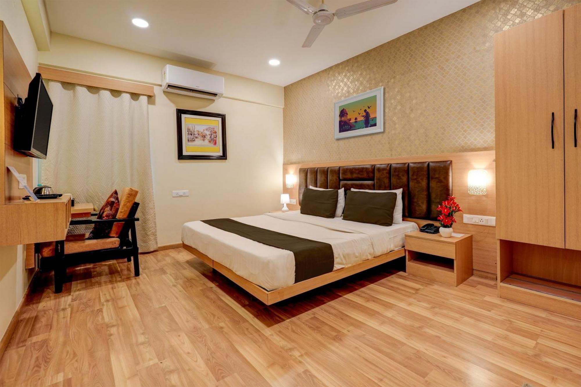 Townhouse 076 Hebbal Hotel Bangalore Exterior photo