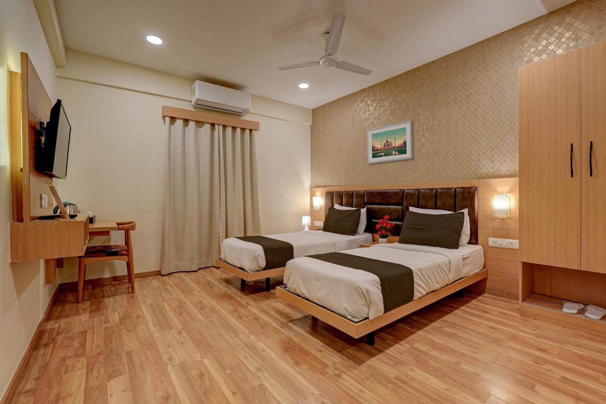 Townhouse 076 Hebbal Hotel Bangalore Exterior photo